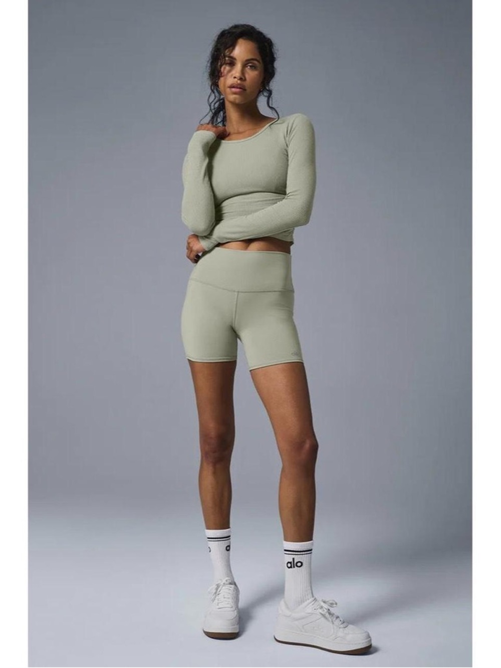 ALO Airbrush High-Waist 5" Biker Short in
Limestone